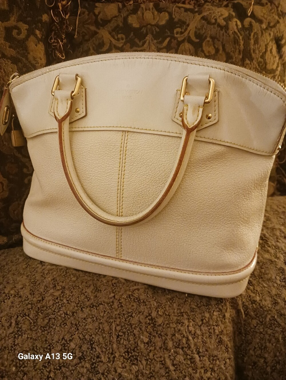 Louis Vuitton Suhali